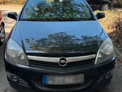 Gebraucht Opel Astra GTC 105 PS (77 kW) 2007 Schwarz Kleinwagen