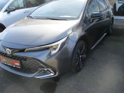 Neu Toyota Corolla 196 PS (144 kW) 2026 Mysticschwarz Kombi