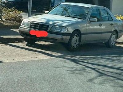 Mercedes C180