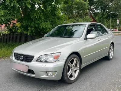 Gebraucht Lexus IS200 155 PS (114 kW) 2002 Silber Limousine