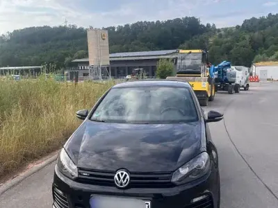 Gebraucht VW Golf VI R 271 PS (199 kW) 2010 Schwarz Kleinwagen