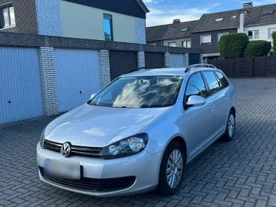 Gebraucht VW Golf VI 86 PS (63 kW) 2011 Silber Kleinwagen