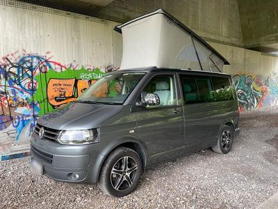Begagnad VW California Beach 179 HK (131 kW) 2012 Grå Van