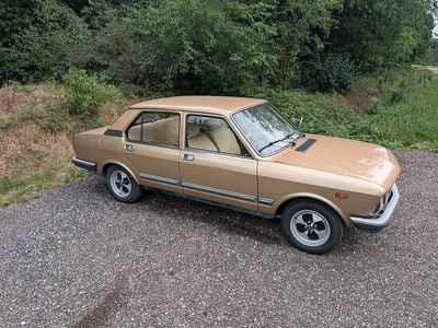 Usado Fiat 132 98 HP (72 kW) 1977 Dourado Sedan