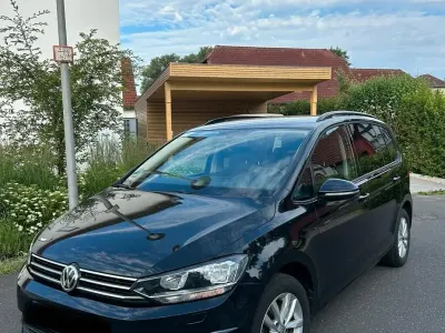 Gebraucht VW Touran Comfortline 115 PS (84 kW) 2018 Schwarz Van / Kleinbus