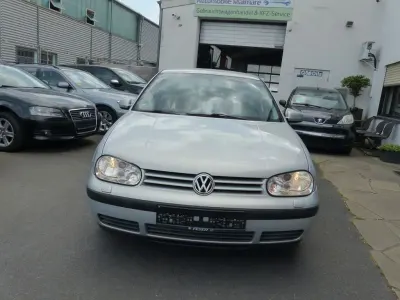 Gebraucht VW Golf IV Comfortline 101 PS (74 kW) 2000 Silber Limousine
