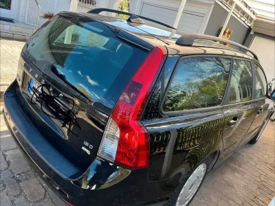Gebraucht Volvo V50 109 PS (80 kW) 2009 Schwarz Kombi