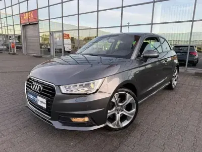 Używany Audi A1 S-Line 125 KM (91 kW) 2016 Szary Hatchback