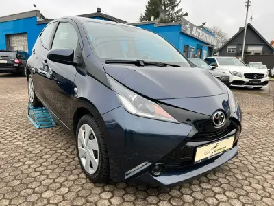 Gebraucht Toyota Aygo 69 PS (50 kW) 2017 Blau Kleinwagen