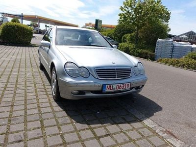 Second-hand Mercedes C240 Elegance 170 CP (125 kW) 2001 Argintiu Berlinǎ
