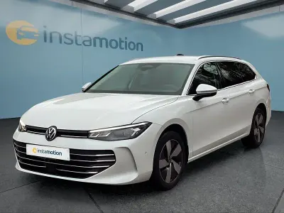 Gebraucht VW Passat 150 PS (110 kW) 2025 Weiß Kombi