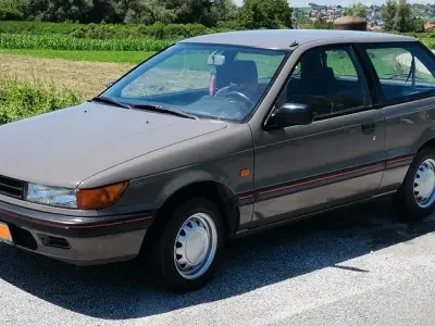 Gebraucht Mitsubishi Colt 60 PS (44 kW) 1989 Braun Kleinwagen