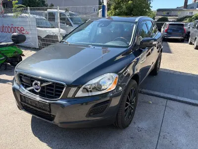 Gebraucht Volvo XC60 Inscription 163 PS (119 kW) 2012 Grau SUV