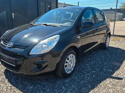 Brugt Hyundai i20 Edition 77 HK (56 kW) 2011 Sort Hatchback