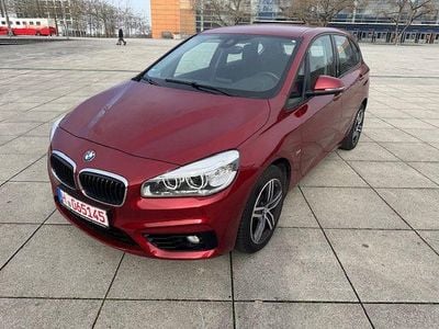 Gebraucht BMW 218 Sport Line 136 PS (100 kW) 2017 Flamencorot brillanteffekt met Kombi