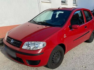 Second-hand Fiat Punto 59 CP (43 kW) 2004 Roșu Hatchback