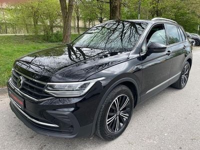 Usata VW Tiguan United 150 CV (110 kW) 2020 Nero SUV