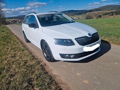 Gebraucht Skoda Octavia Elegance 150 PS (110 kW) 2014 Weiß Kleinwagen