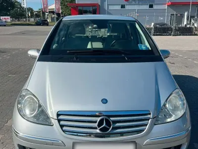 Gebraucht Mercedes A170 Elegance 116 PS (85 kW) 2006 Silber Van / Kleinbus