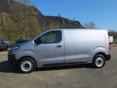 Gebraucht Citroën Jumpy 144 PS (105 kW) 2022 Grau metallic Van / Kleinbus