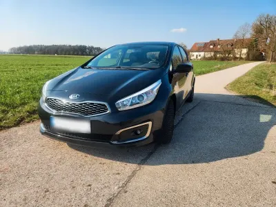 Używany Kia Ceed 101 KM (74 kW) 2016 Czarny Hatchback