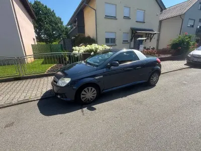 Gebraucht Opel Tigra 90 PS (66 kW) 2008 Blau Cabrio