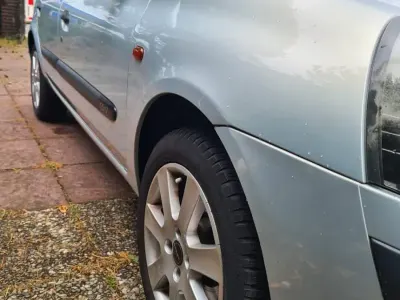 Brugt Renault Clio II 75 HK (55 kW) 2003 Grå Hatchback