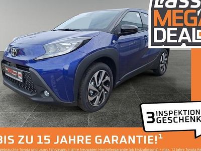 Blau Neu 2025 Toyota Aygo X Play SUV | 18.980 € (Etwas zu teuer)