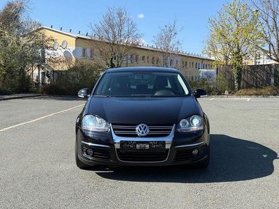 Gebraucht VW Jetta Sportline 122 PS (89 kW) 2009 Schwarz Limousine