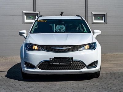 Usata Chrysler Pacifica Touring 291 CV (214 kW) 2019 Bianco Station wagon