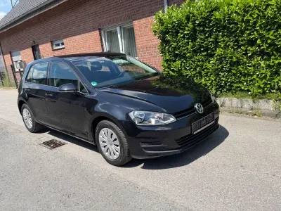 Gebraucht VW Golf VII Trendline 110 PS (80 kW) 2016 Schwarz Limousine