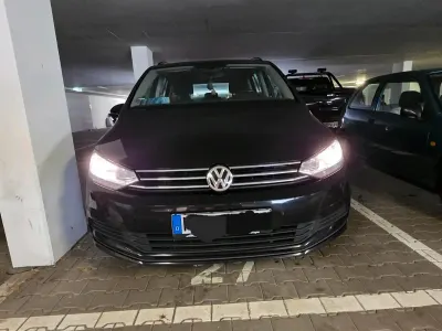 Gebraucht VW Touran 150 PS (110 kW) 2020 Schwarz Van / Kleinbus