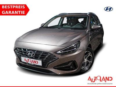 Gebraucht Hyundai i30 120 PS (88 kW) 2023 Silkybronzemet. Kombi