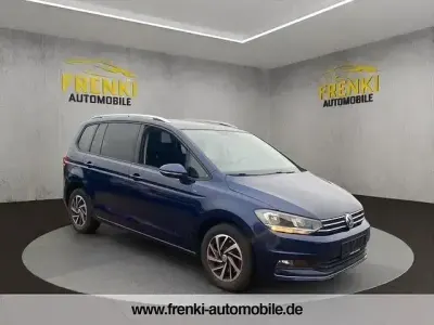 Używany VW Touran Join 150 KM (110 kW) 2018 Niebieski Minivan