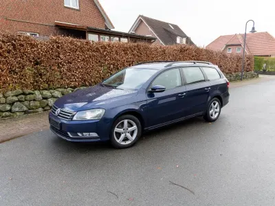 Gebraucht VW Passat 140 PS (102 kW) 2014 Blau Kombi
