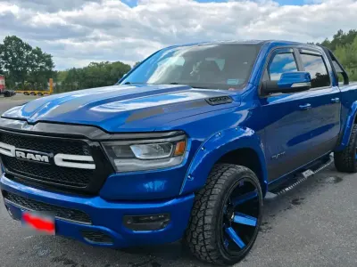 Gebraucht Dodge Ram 401 PS (294 kW) 2019 Blau Pickup