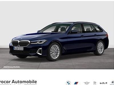 Blau Gebraucht 2023 BMW 540 Luxury Line Kombi | 50.900 € (Guter Preis)