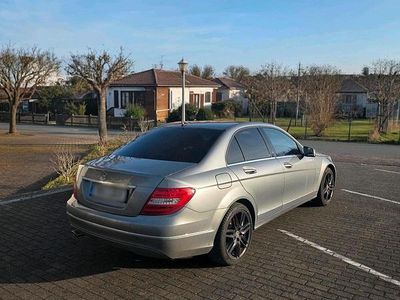 Gebraucht Mercedes C220 173 PS (127 kW) 2012 Silber Limousine