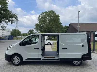 Gebraucht Renault Trafic 145 PS (106 kW) 2020 Weiss Van / Kleinbus