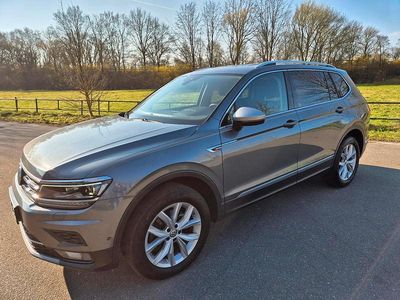 Gebraucht VW Tiguan Allspace Highline 190 PS (139 kW) 2020 Grau SUV