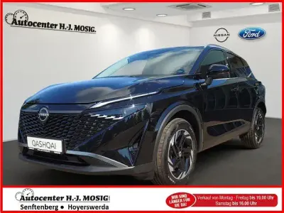 Neu Nissan Qashqai N-Connecta 158 PS (116 kW) 2026 Schwarz schwarz SUV
