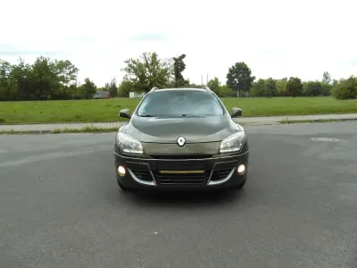 Używany Renault Mégane Dynamique 131 KM (96 kW) 2009 Zielony Sedan/Limuzyna