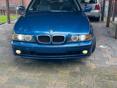 Gebraucht BMW 520 136 PS (100 kW) 2000 Blau Kombi