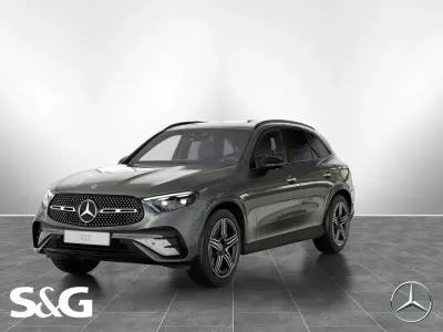 Gebraucht Mercedes GLC300e AMG 197 PS (144 kW) 2023 Metalliclack selenitgrau SUV