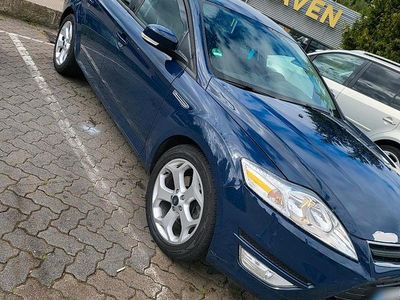 Gebraucht Ford Mondeo 140 PS (102 kW) 2012 Blau Kombi