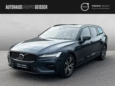 Gebraucht Volvo V60 Plus 197 PS (144 kW) 2025 Denim blue Kombi