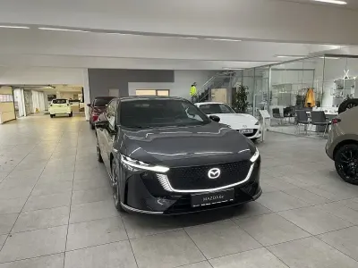 Usata Mazda 6e Takumi-Line 189 kW (258 CV) 2026 Grigio Berlina