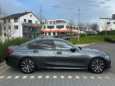 gebraucht BMW 320 d xDrive Sport Line Laser