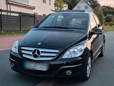 Mercedes B200
