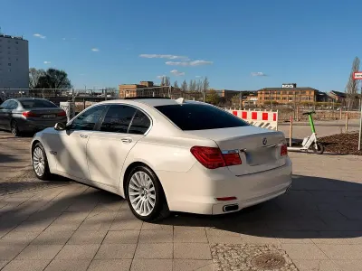 Gebraucht BMW 730 Luxury Line 313 PS (230 kW) 2011 Weiß Limousine